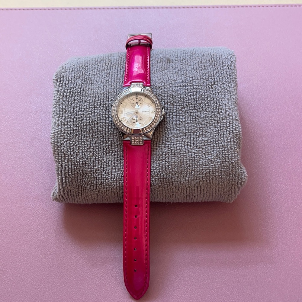 Beautiful Guess Watch with Swarovski accents! 💖💖